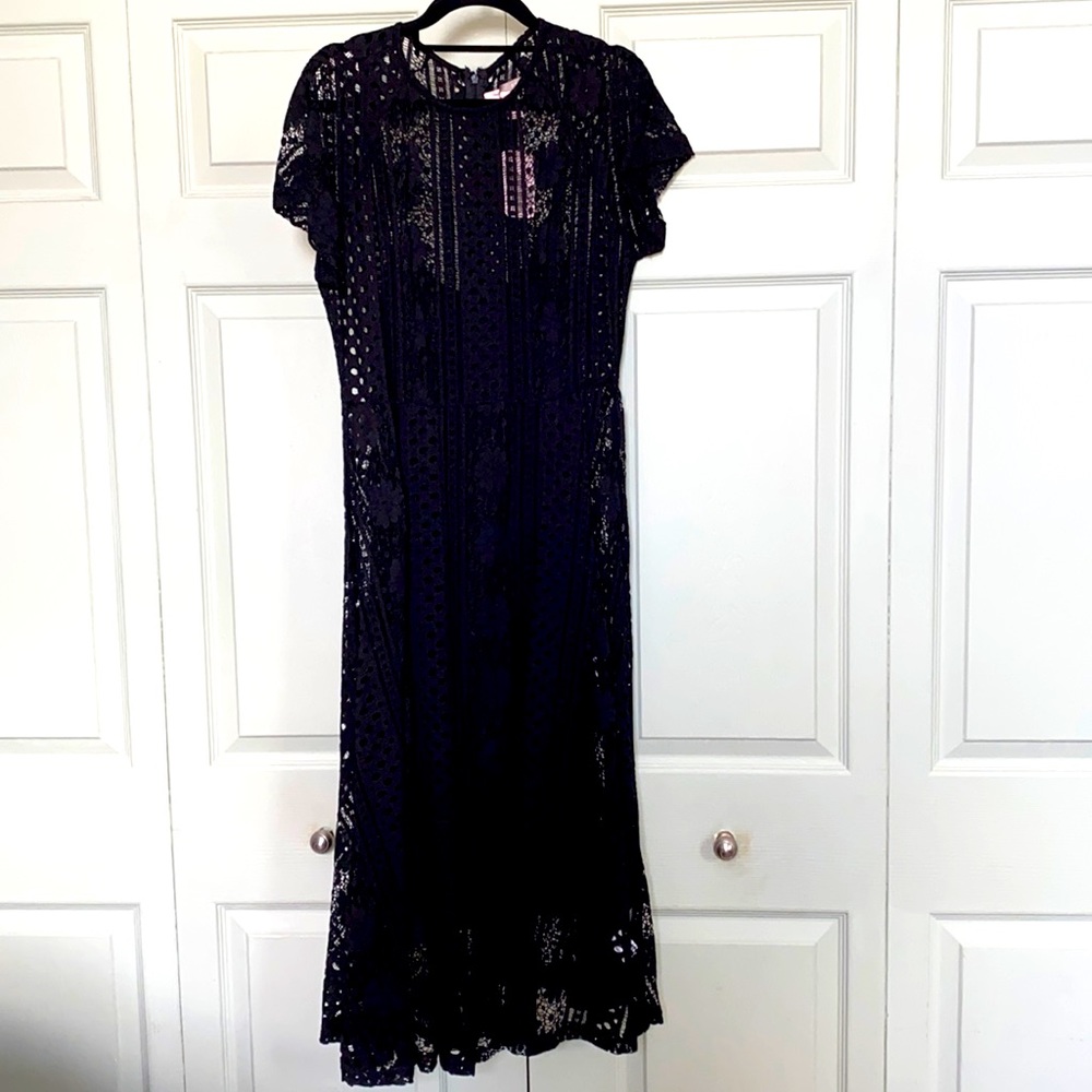 F21 Contemporary Foral Crochet Midi Dress in Black size L